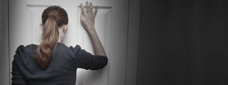 4 Methods to Open Your Locked Door
